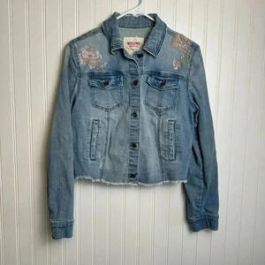 Mossimo Light Wash Floral Embroidered Crop Denim Jacket Raw Edge C46